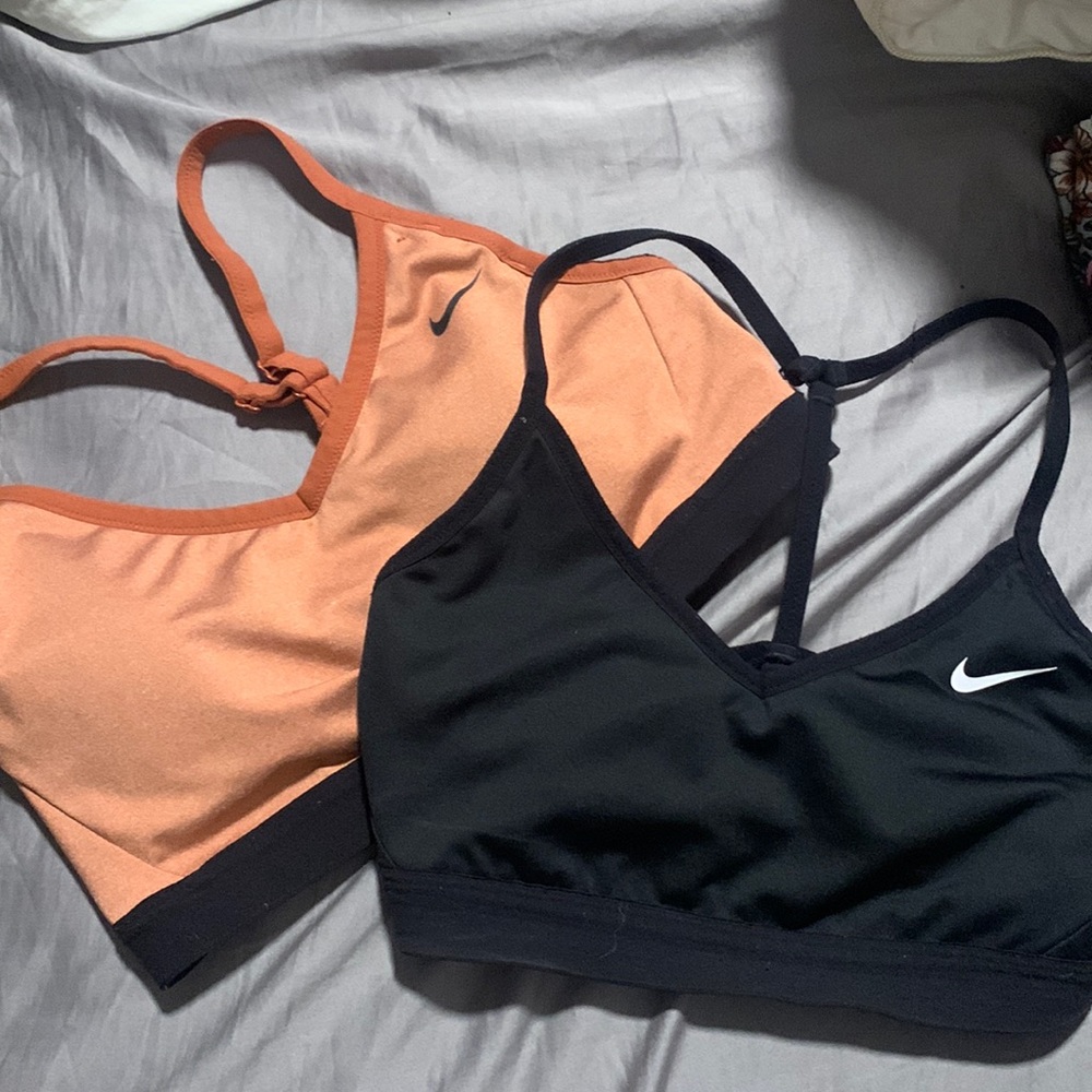 2 for $25 sale! Nike Dryfit sports bras. 1 for $10 or 2 for $15.